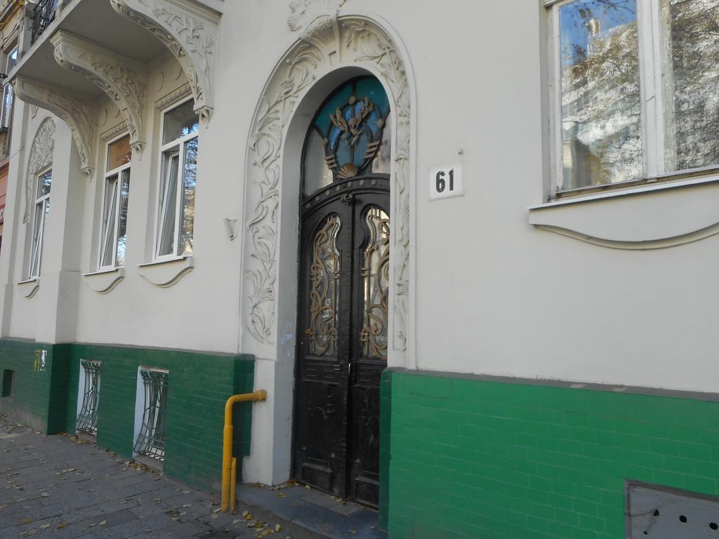 Hostel Q ,15 Хв До Жд Вокзалу Lviv Bagian luar foto