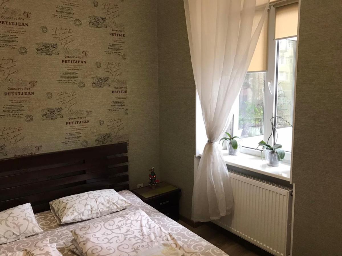 Hostel Q ,15 Хв До Жд Вокзалу Lviv Bagian luar foto